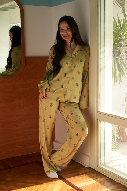 Bee Printed PJ in olive