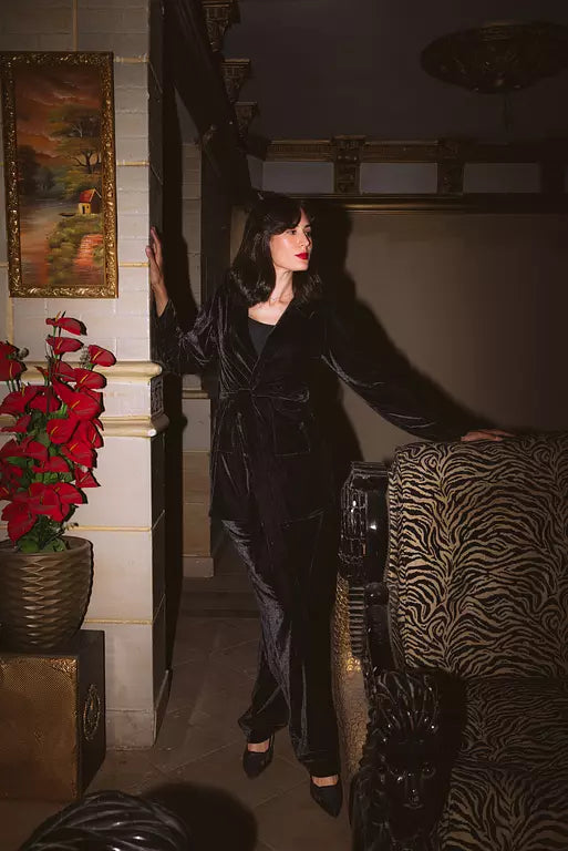 Velvet Dreams in Black